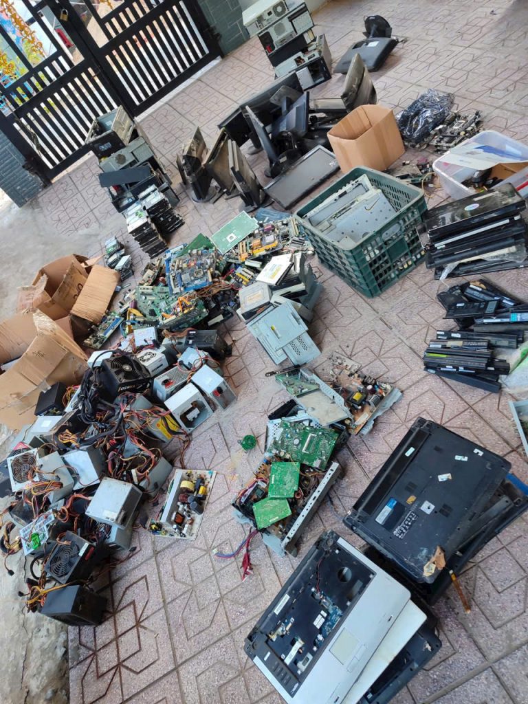 thu laptop hư các Quận