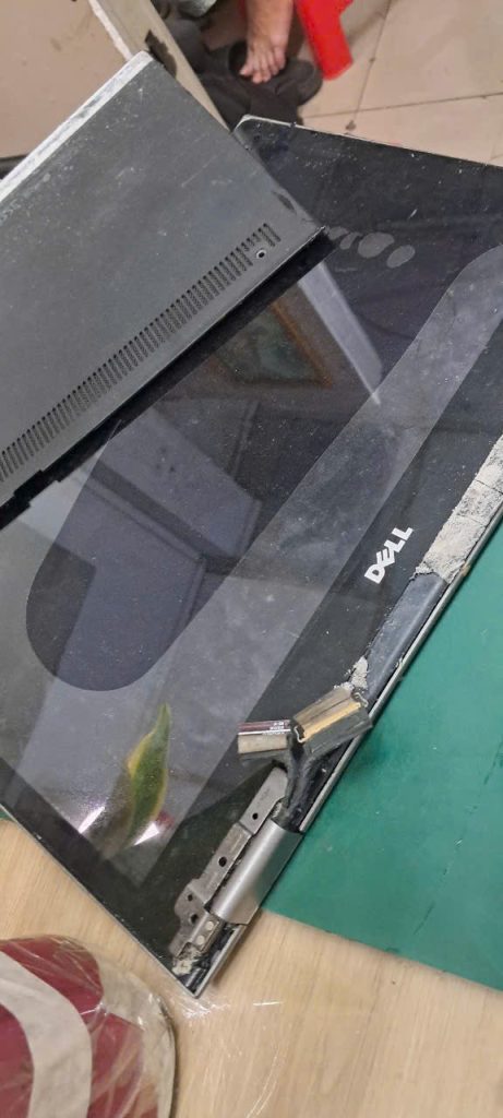 Sửa laptop không lên nguồn. Phân tích schematics